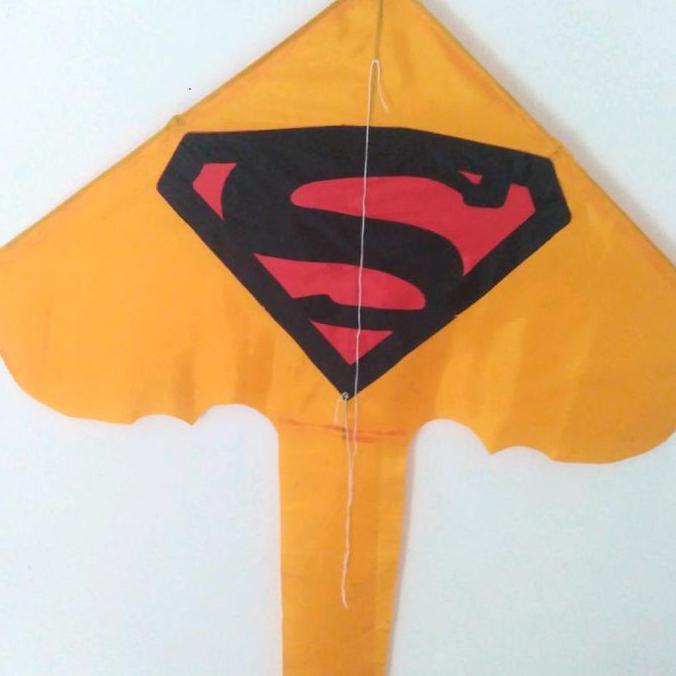 New- layangan pantai / layang layang kain motif lambang superman bukan layangan hantu atau layangan 