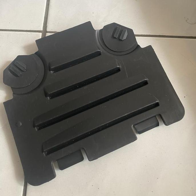 Cover Penutup Inner Fender Depan BMW E90 HARGA KHUSUS