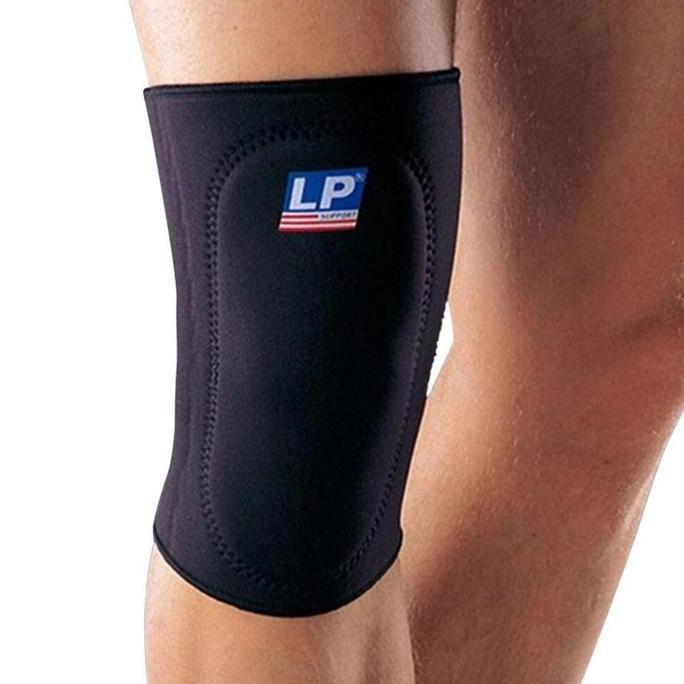 LP SUPPORT NEOPRENE STANDARD KNEE SUPPORT CLOSED PATELLA 707 707 HITAM