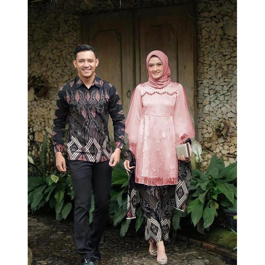 Kebaya Luna Series Rose Gold Modern Couple Pasangan Baju Batik Katun Atasan Wanita Brukat Wisuda Mur