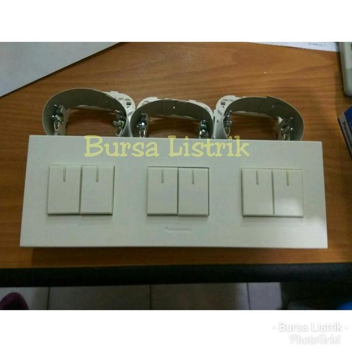 SAKLAR SERI TRIPLE STYLE SAKLAR MINIMALIS PANASONIC