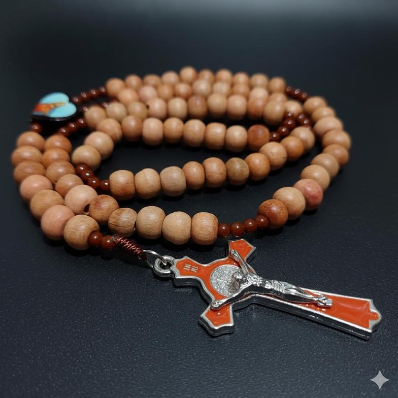 Kalung Rosario 77 Bapa Kami Kayu Cendana 8 mm Souvenir Rohani Katolik Pria Wanita Tali Lilit Hot Sal