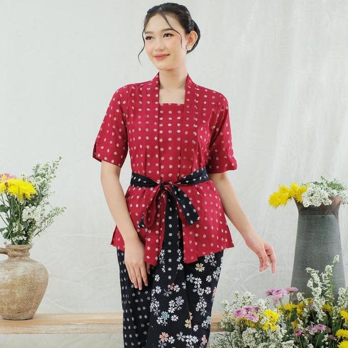 Kebaya kutubaru etnik batik kayana lengan pendek katun merah maroon