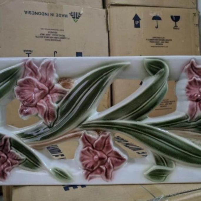 roster lubang angin keramik flower anggrek 20x40