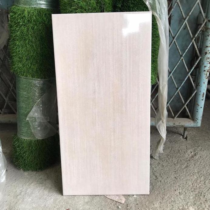 KERAMIK DINDING KAMAR MANDI 30X60 GLOSSY CREAM BEIGE MOTIF MARMER