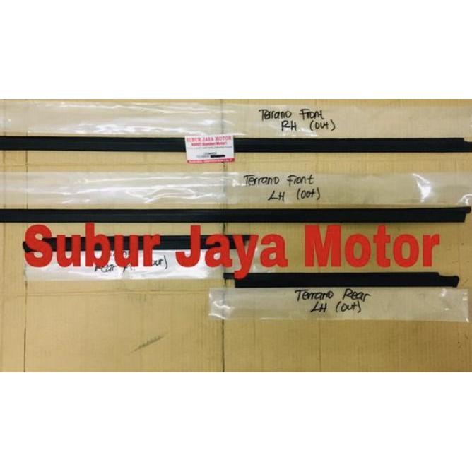 Weather Strip / Pelipit Kaca Luar Nissan Terrano (4 Pcs)