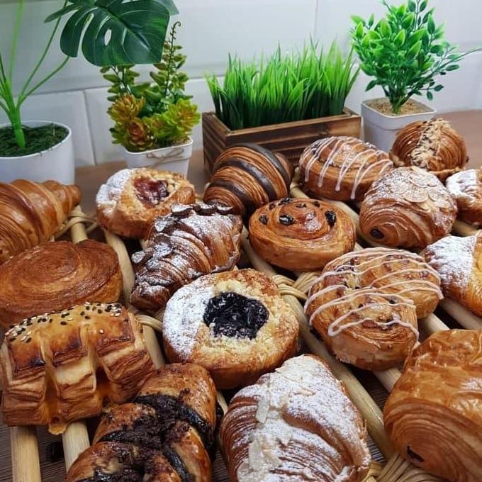 Mini Croissant - Almond Croissant