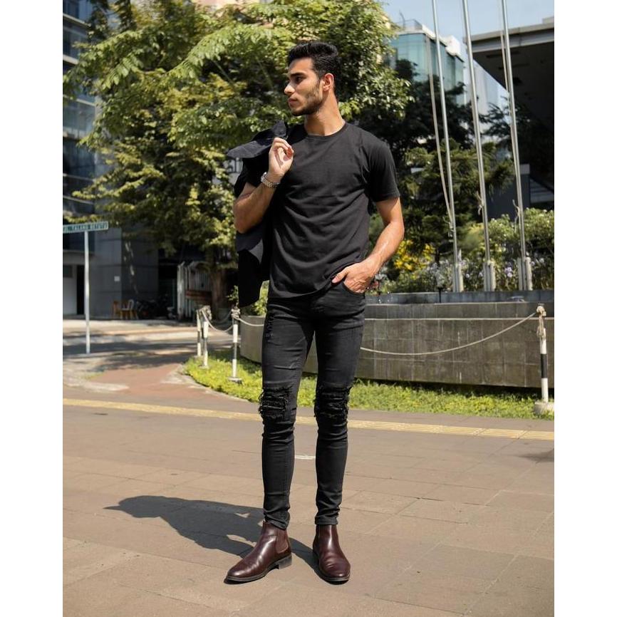 Weird Jeans -Vintage Black Celana Jeans Pria Hitam Skinny Slimfit
