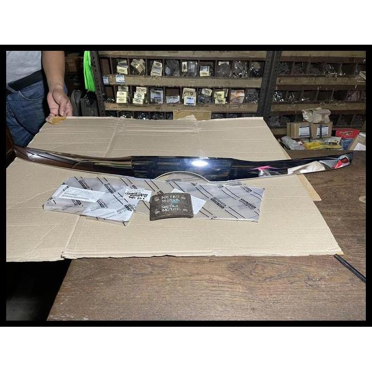 TERLARIS ORIGINAL LIS KAP MESIN TOYOTA INNOVA 2012 2013 2014 2015 ASLI ORI 