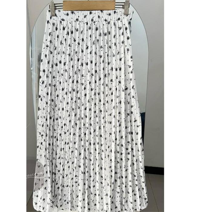 Haseena Rok Plisket Mietaa Motif Bunga Melati Mayung Biasa Style Bawahan Muslim Anti Nerawang Pleats