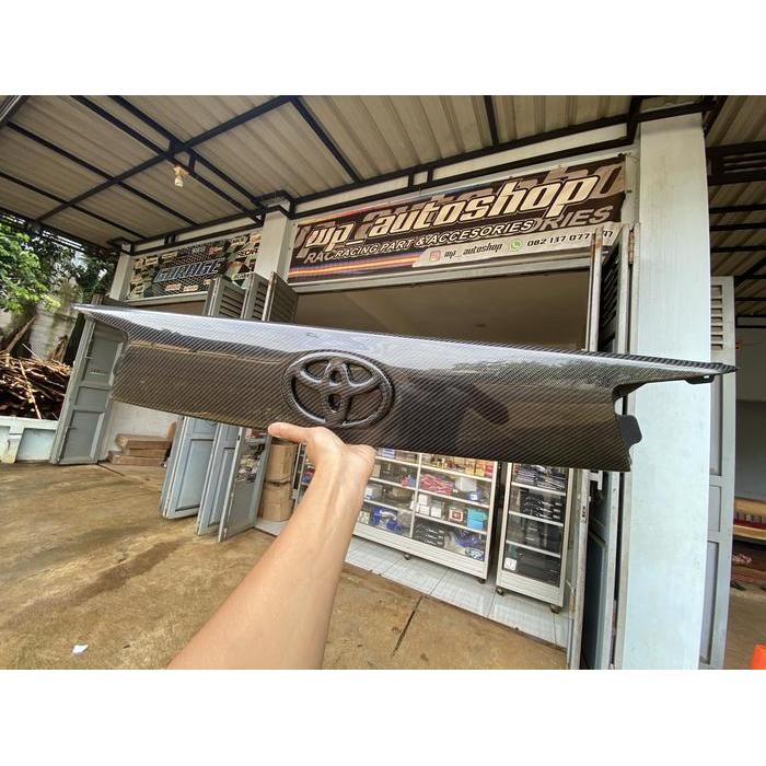 trunklid carbon innova reborn/trunklid innova reborn carbon kevlar