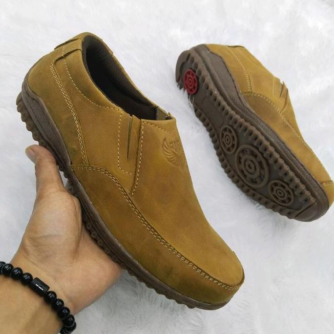 Sepatu kulit pria | Sepatu slip on kulit asli | Sepatu santai pria bahan kulit asli berkualitas Shoe