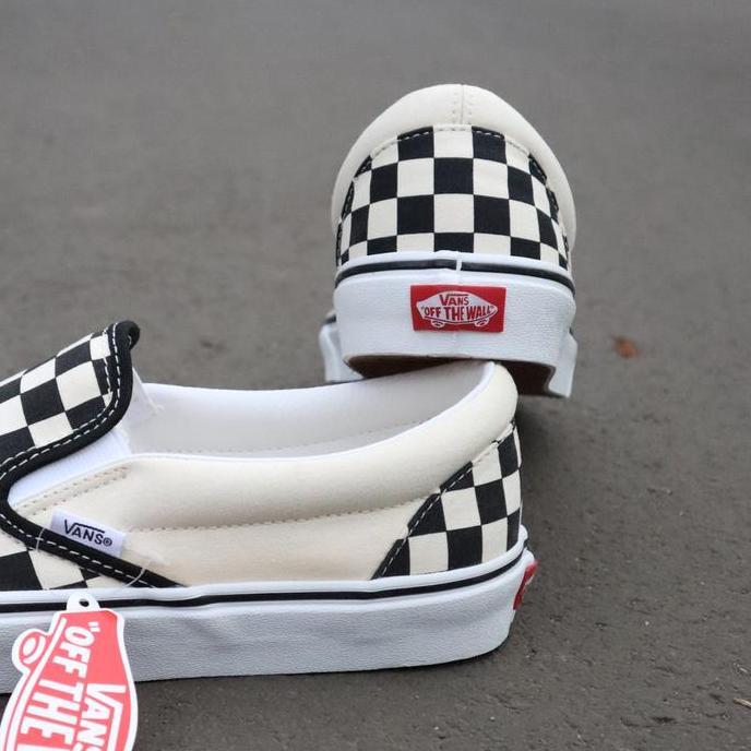 Vans slip on checkerboard black white (Resmi PT NAVYA)
