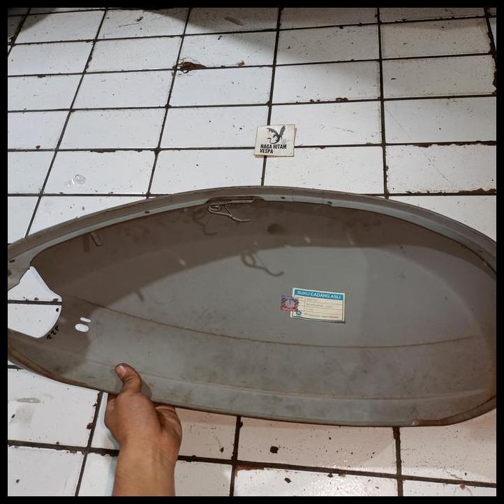 TERLARIS TEPONG KIRI VESPA EXCEL EXCLUSIVE SPARTAN ORIGINAL NOS !