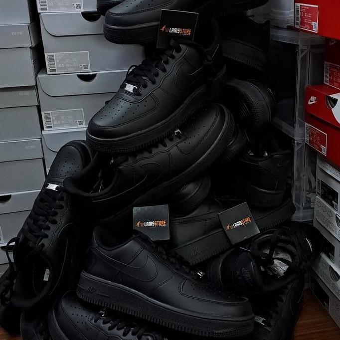 AIR FORCE 1 TRIPLE BLACK
