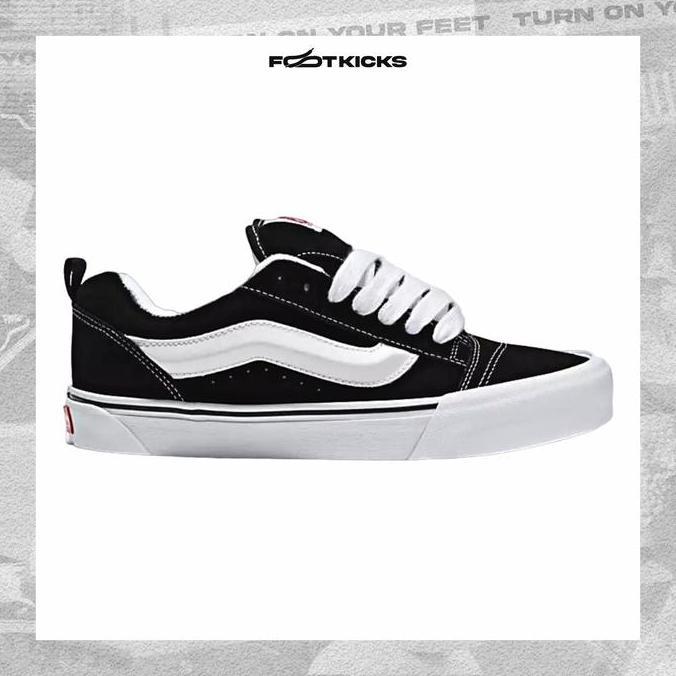 Sepatu Kasual Hitam Putih Tali Gendut - Model Terbaru