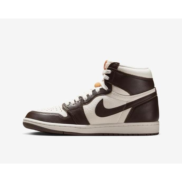Sepatu Wanita Nike Air Jordan 1 Retro High OG Baroque Brown And Sail FD2596-200 (TERBAIK) (TERBARU) 