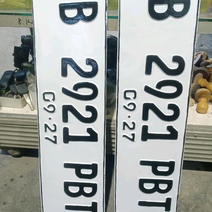 Nomor Plat Mobil Font Baru Berlogo