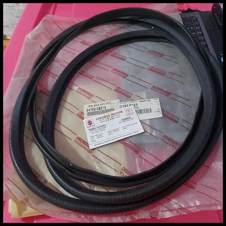 TERLARIS KARET DOOR TRIM BAWAH BAGASI BELAKANG TOYOTA KIJANG KAPSUL ORIGINAL 