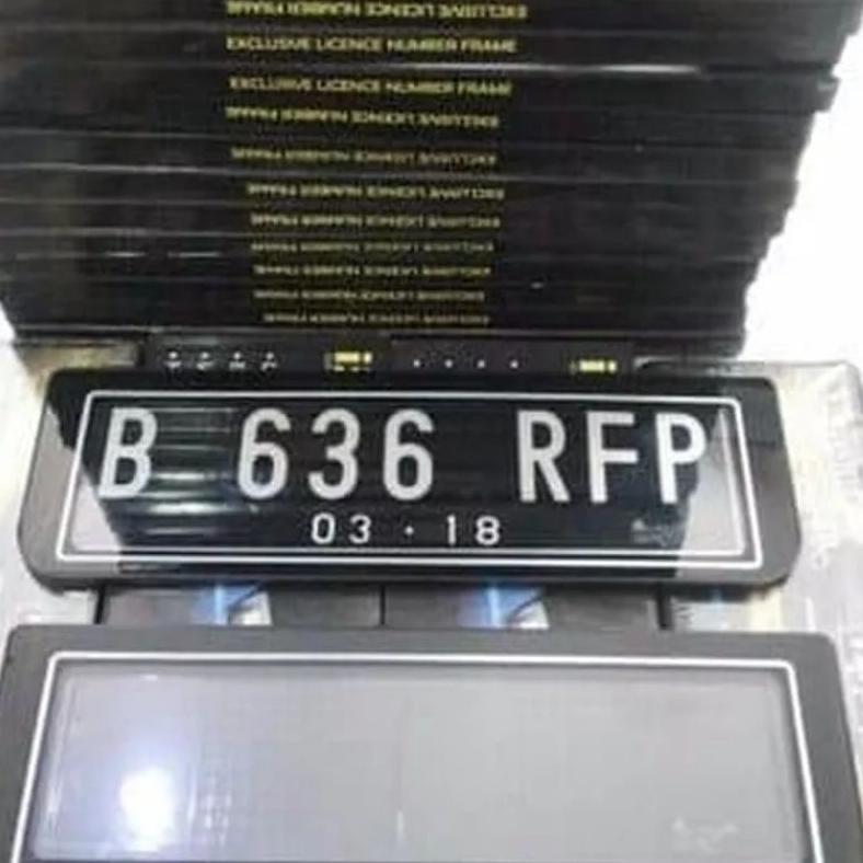 DUDUKAN PLAT MOBIL AKRILIK