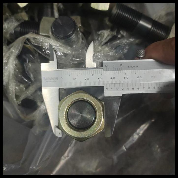 TERMURAH BAUT RODA FORKLIFT KOMATSU 15 TON UK. BAUT : M24X80MM K.36