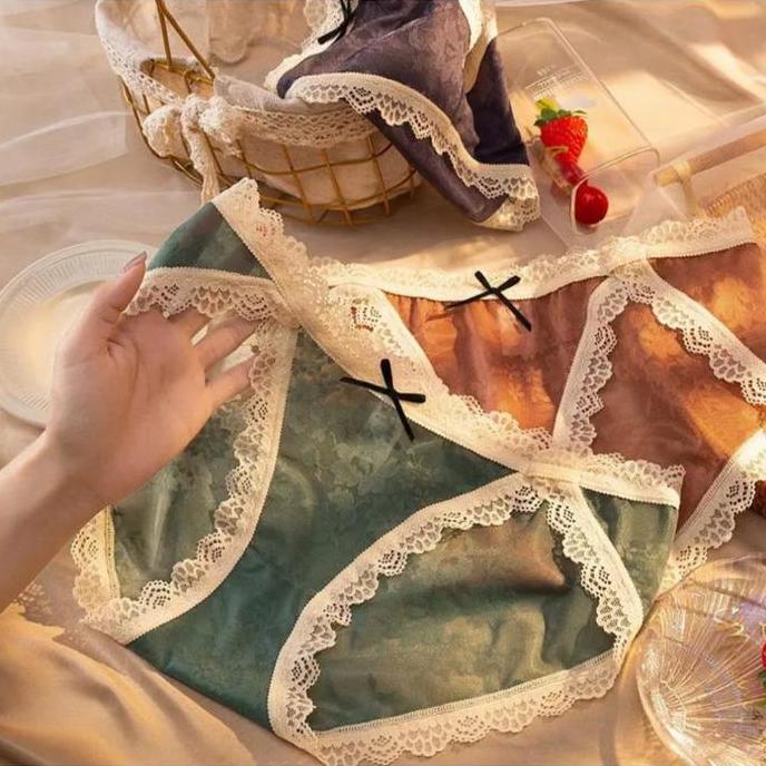 SANS. PAKET COMBO MURAH 1 LUSIN celana dalam wanita renda brukat Lembut  / cd wanita renda sexy