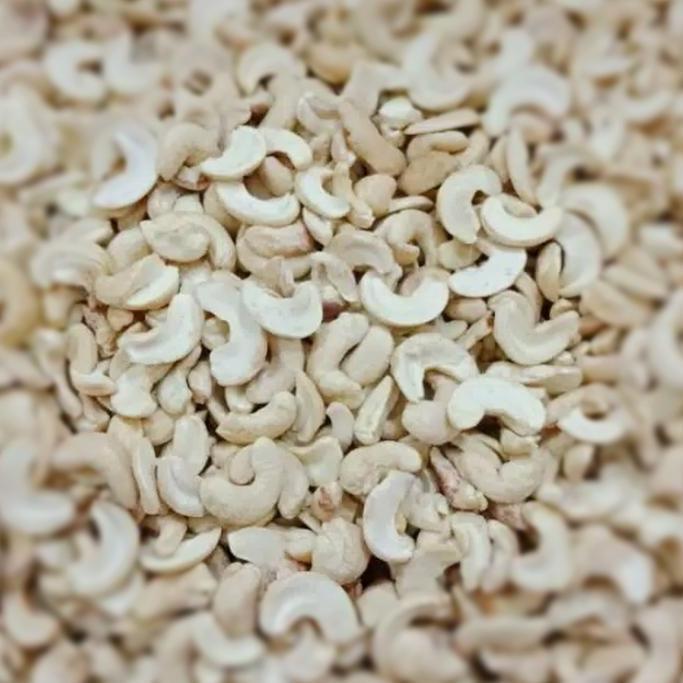 Kacang Mede Sulawesi Mentah Belah 250gr