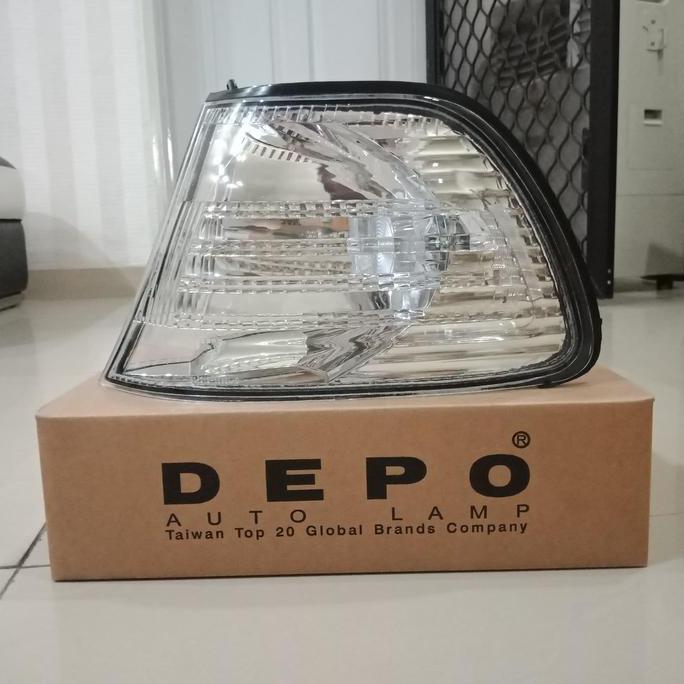 Lampu sein / lampu sen samping kijang kapsul 2003 kiri depo