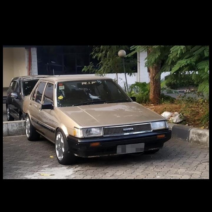 DISKON COVER TUTUP DASHBOARD KISI KISI AC BAGIAN KANAN COROLLA SE SALON 85-87 