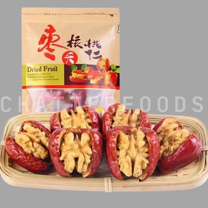 Dried Fruit Red Dates With Walnut 300gr/ Kurma Merah Dengan Kacang Walnut