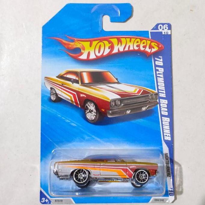 Hotwheels Hot Wheels 70 Plymouth Road Runner Roadrunner gold 2010