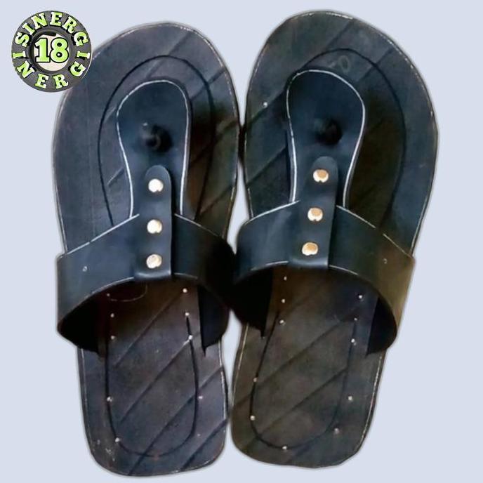 DR349 >> sandal pria/sandal karet ban bekas mobil/sandal terumpah