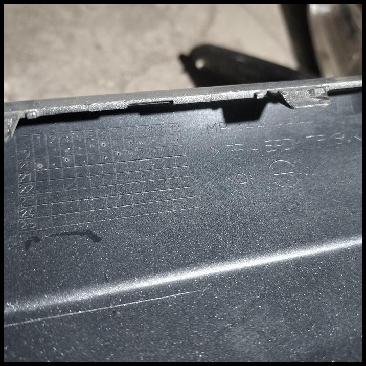 TERMURAH DIFFUSER BEMPER DEPAN RENAULT TRIBER TAHUN 2019-2023 ORIGINAL PART 