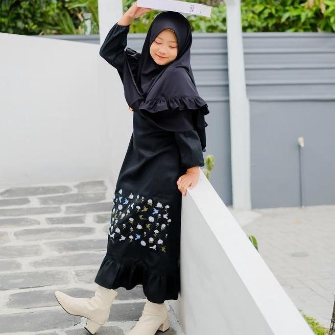 Fatih dan Firra - Isfahani Abaya Hitam Border: Anggun dan Elegan Syari Gamis Muslim Wanita Dress Mew