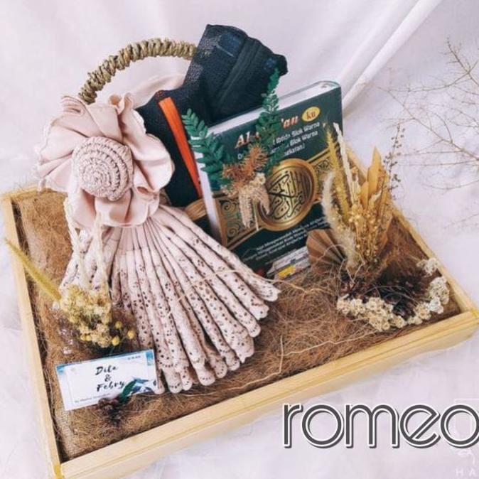 Kotak Seserahan Kayu Kotak Style Rustic Dengan Tutup Mika Kayu Jati Belanda