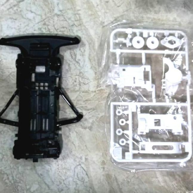 Chassis SFM Carbon + Gearbox putih SFM Tamiya Original