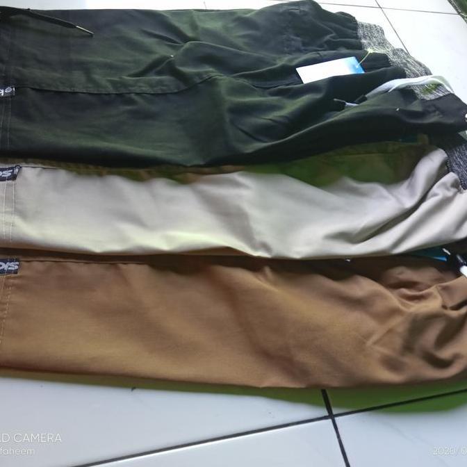 Unik Celana Pendek Pria/ Celana Chino Santai