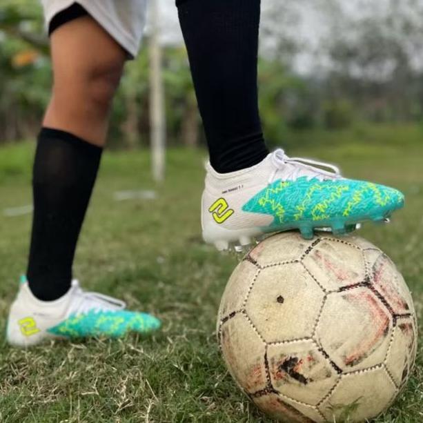 FREE ONGKIR ERZUMA - SEPATU BOLA ERZUMA ORIGINAL NEO BOOST PYTHON FREE KAOS KAKI & STICKER