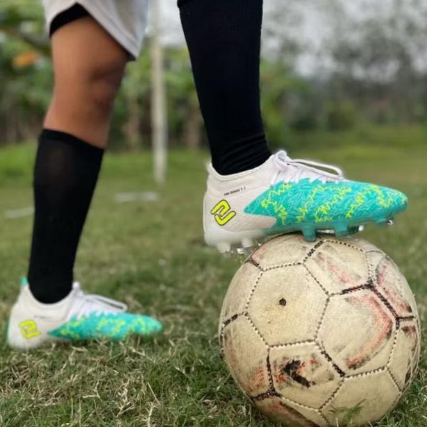 DISKON ERZUMA - SEPATU BOLA ERZUMA ORIGINAL NEO BOOST PYTHON FREE KAOS KAKI & STICKER