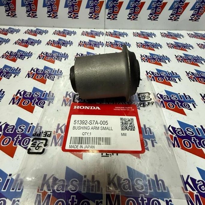 BUSHING ARM KECIL BUSHING LOWER ARM SAYAP DEPAN BESAR STREAM 2002-2006 JAPAN