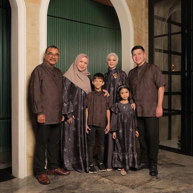 ZM Zaskia Mecca - Family Set 3 - Teman Serumpun Edisi Laos|Sarimbit Gamis Wanita, Kemeja Koko Pria A