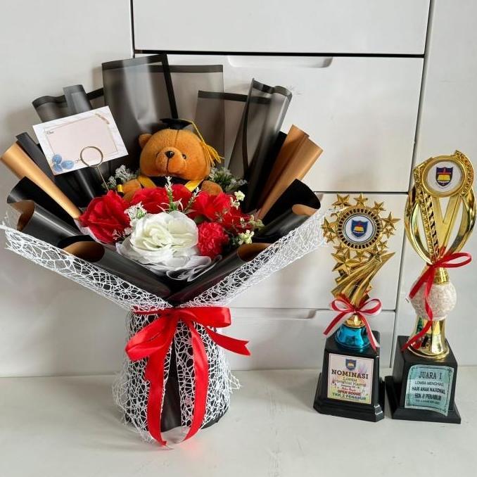 Lansungkirim- Buket Wisuda Bunga Graduation Bouquet Bucket Buket Bunga Wisuda Buket Wisuda Anak Cowo