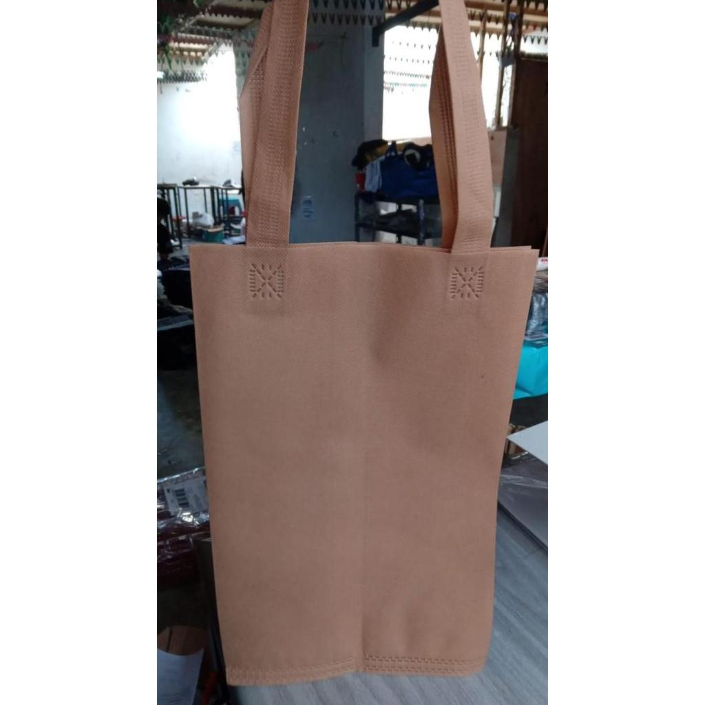 22x22x26 Tas spunbond nasi kotak / goodie bag box nasi