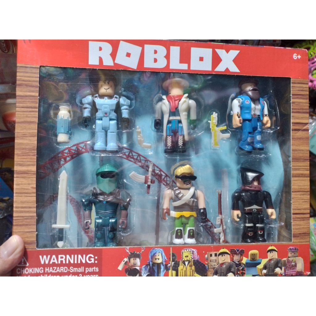 1 BOX MAINAN FIGURE ROBLOX