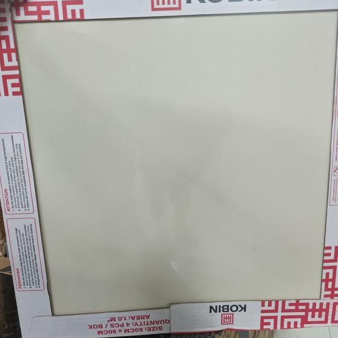 KERAMIK LANTAI 50X50 CREAM POLOS