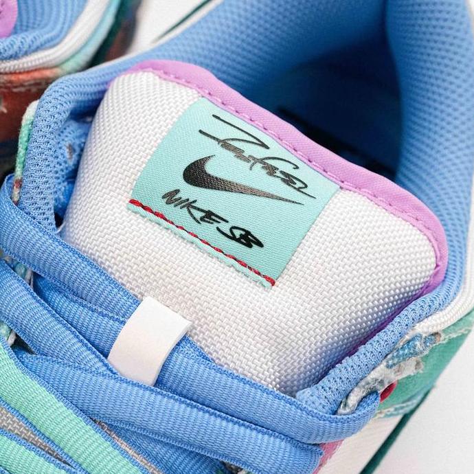 Dunk Low Sb Bleached Aqua X Futura Laboratories (100% Authentic)