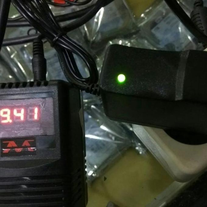 Adaptor 9V 1A / Adaptor 9 volt 1 A
