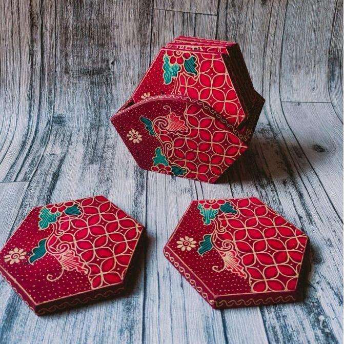 Tatakan Gelas motif batik set/tatakan gelas kayu/ coaster HS