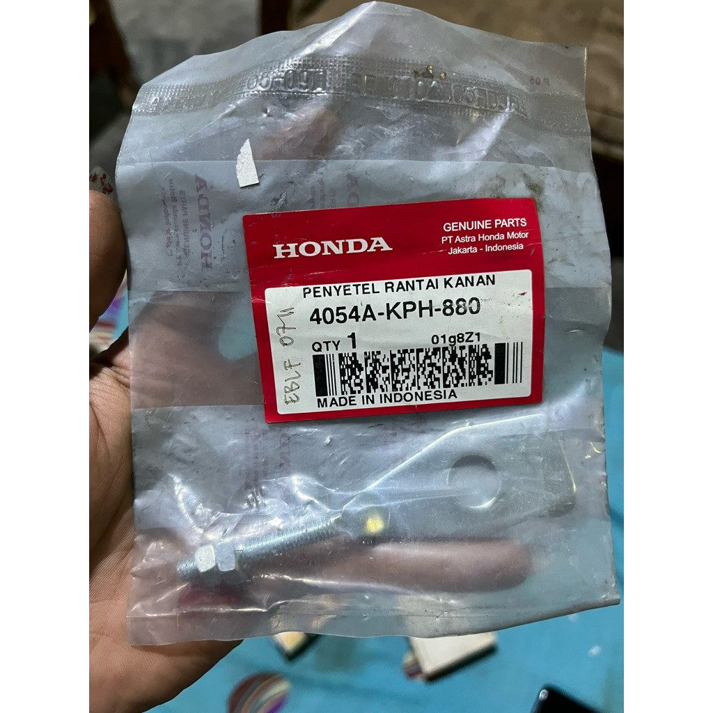 SETELAN PENYETEL RANTAI ADJUSTER R CHAIN ASSY KHARISMA SUPRA X 125 4054A-KPH-880 ORIGINAL AHM