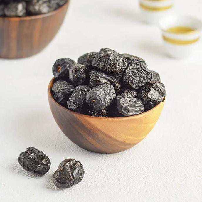 Kurma Ajwa Aliya Al Madinah 1 kg - Azwa Dates